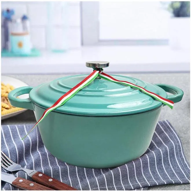 Cast Iron Dutch Oven With Stainless Steel Knob and Loop Handles,4.2-Quart, Green - LIVINGbasics®