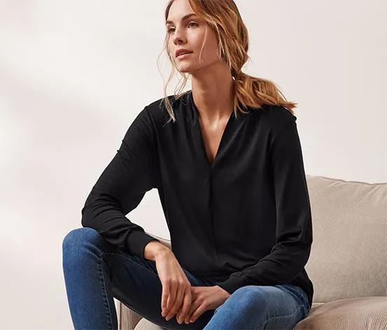 Langarmshirt mit V-Ausschnitt, schwarz