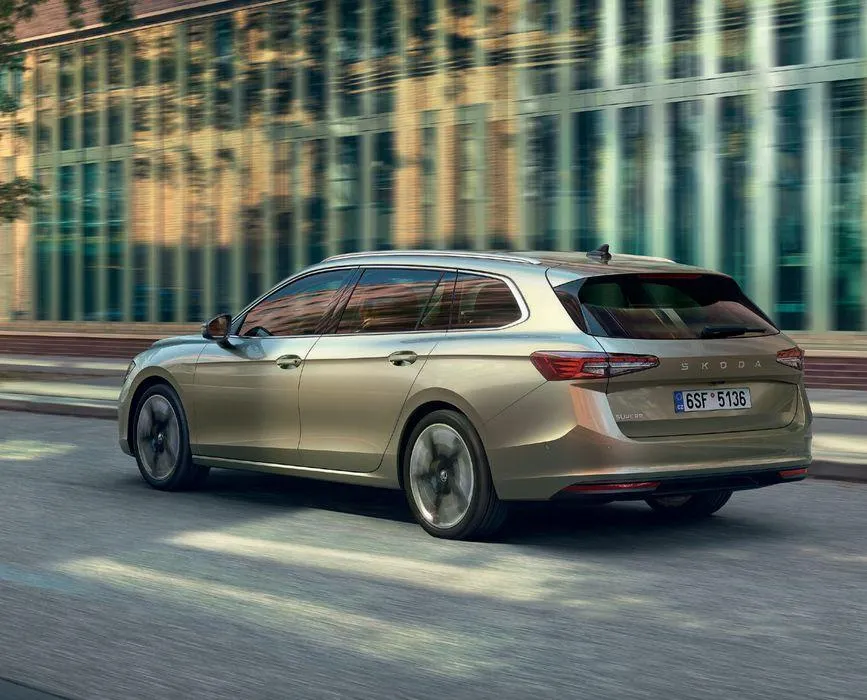 Prospekt New Superb von 5. Dezember bis 31. Dezember 2024 - Prospekt seite  4