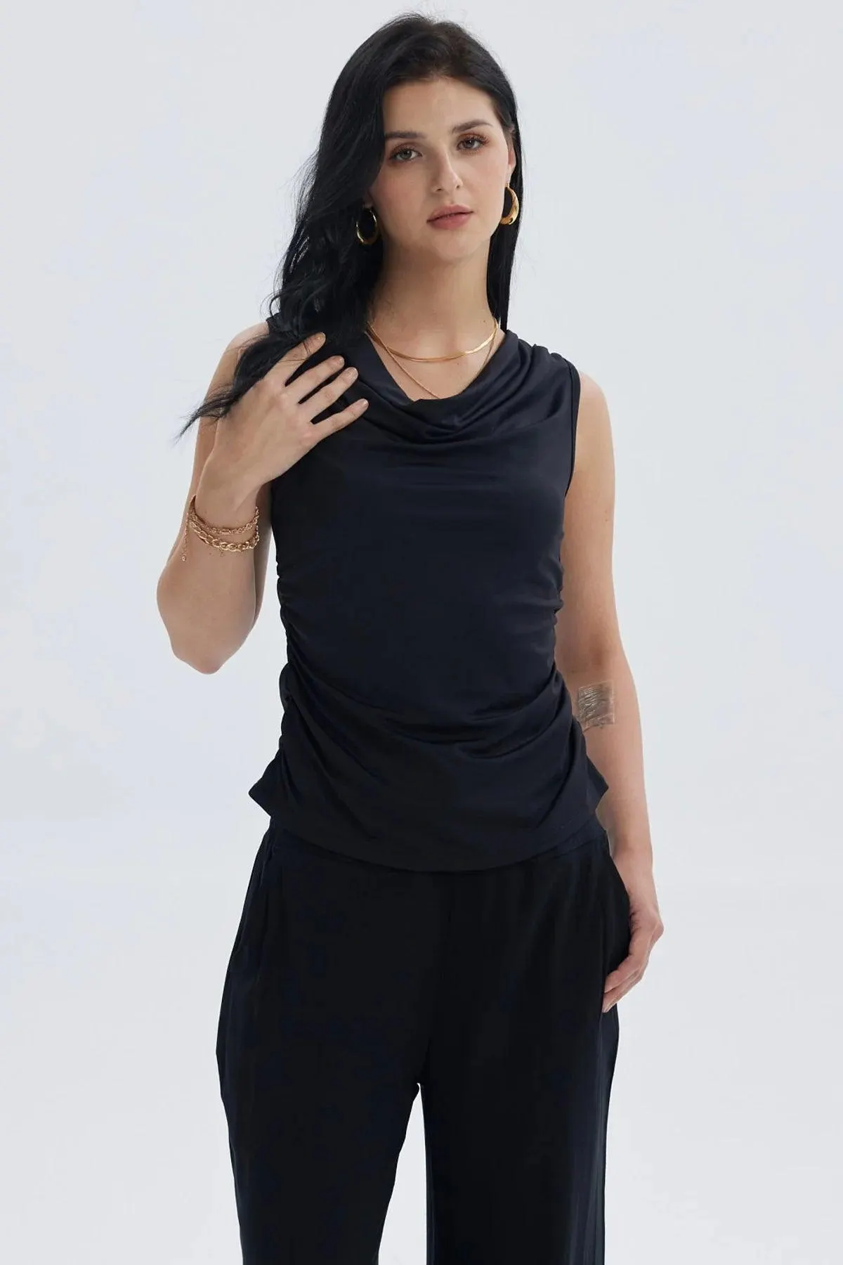 Polera Mujer Cuello Espalda Negro