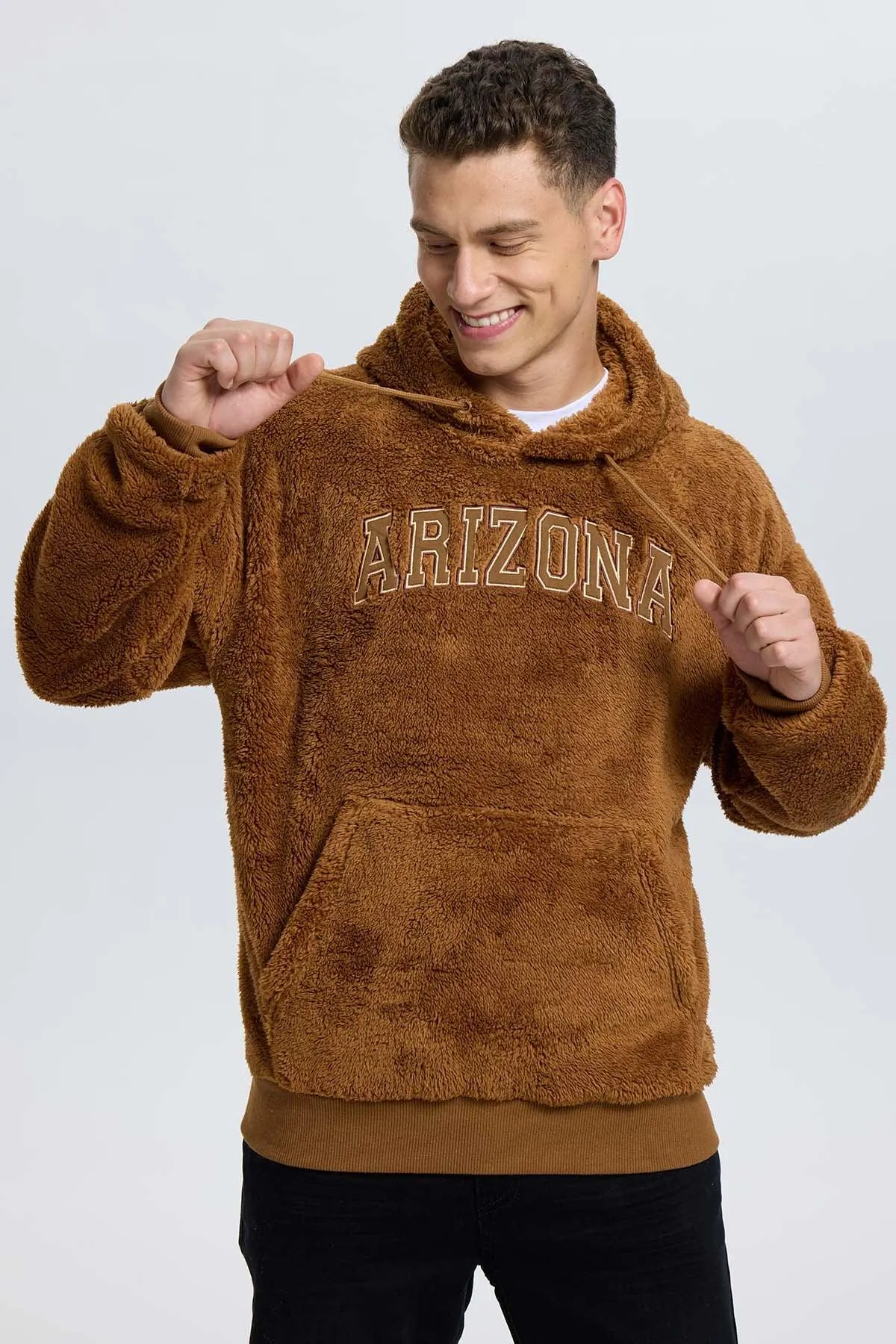 Polar Hombre Print Embrodery Chocolate