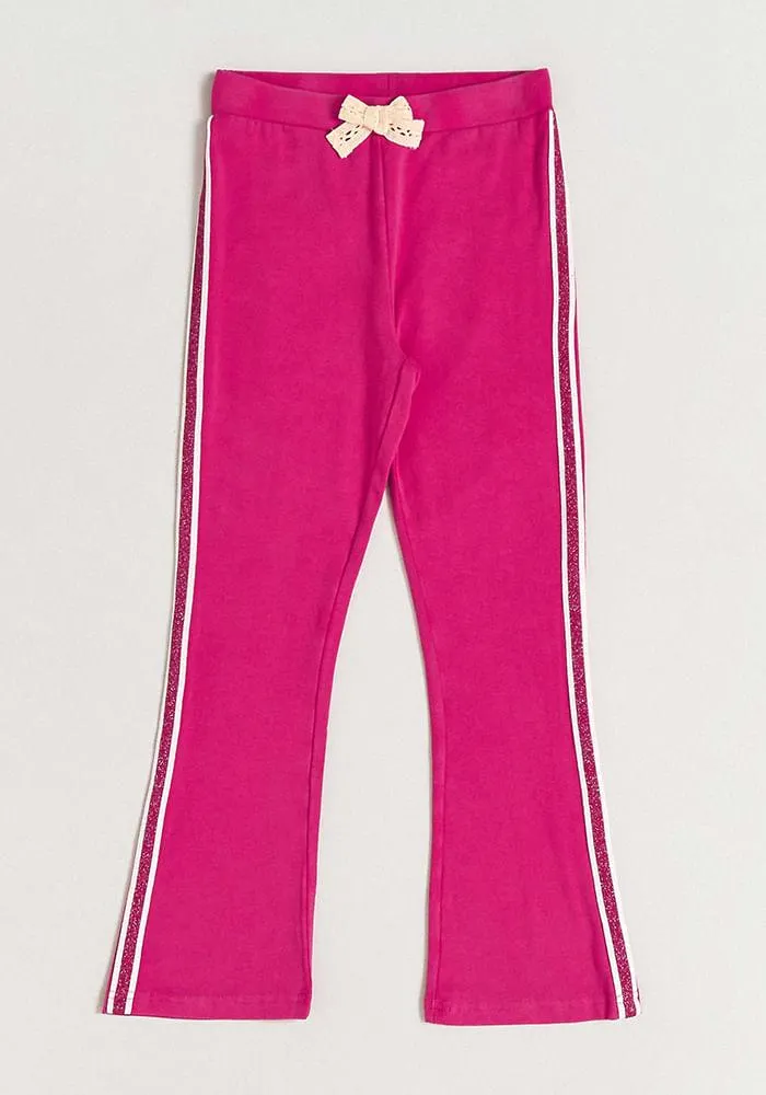 Calza flare estampada con cordón de macramé