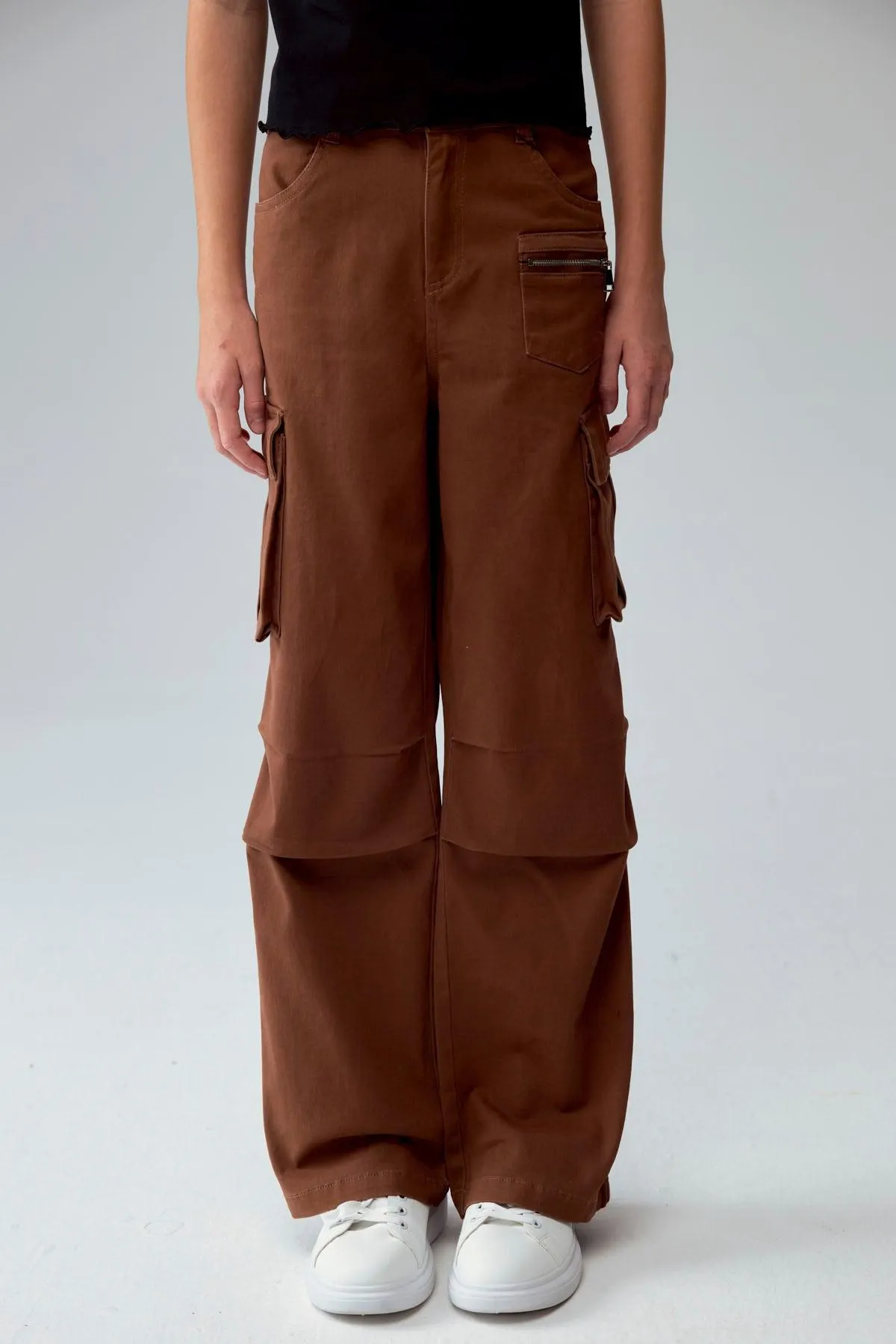 Pantalón Niña Calce Recto Cargo Café