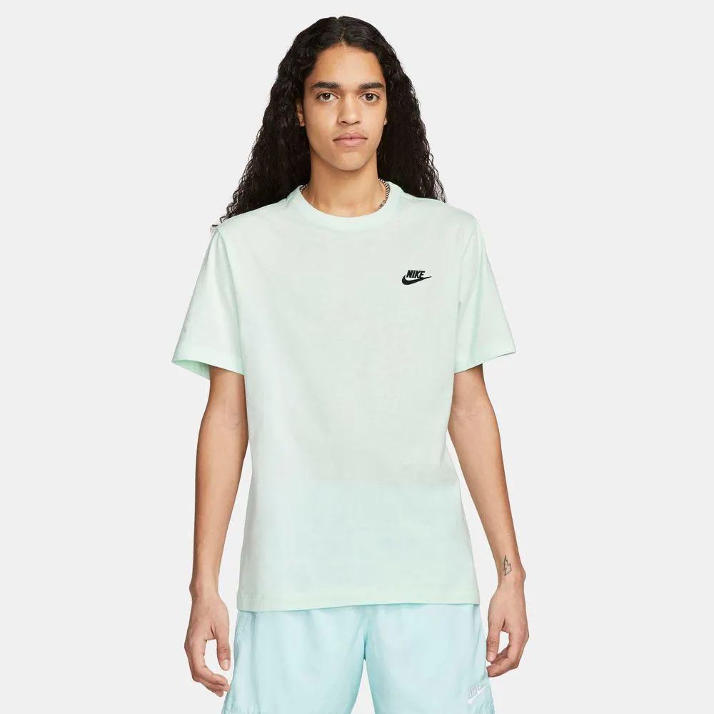 Nike Sportswear Club