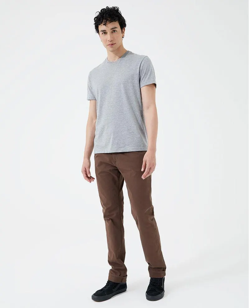 Pantalón tipo chino para hombre