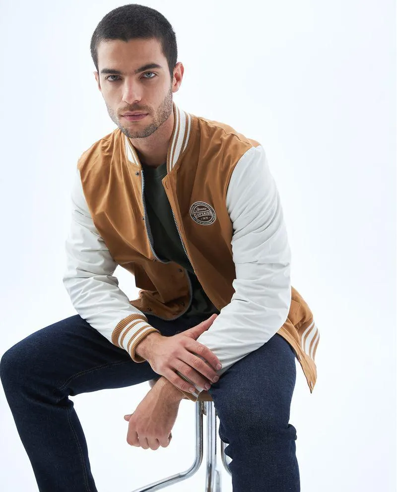 Chaqueta tipo beisbolera para hombre