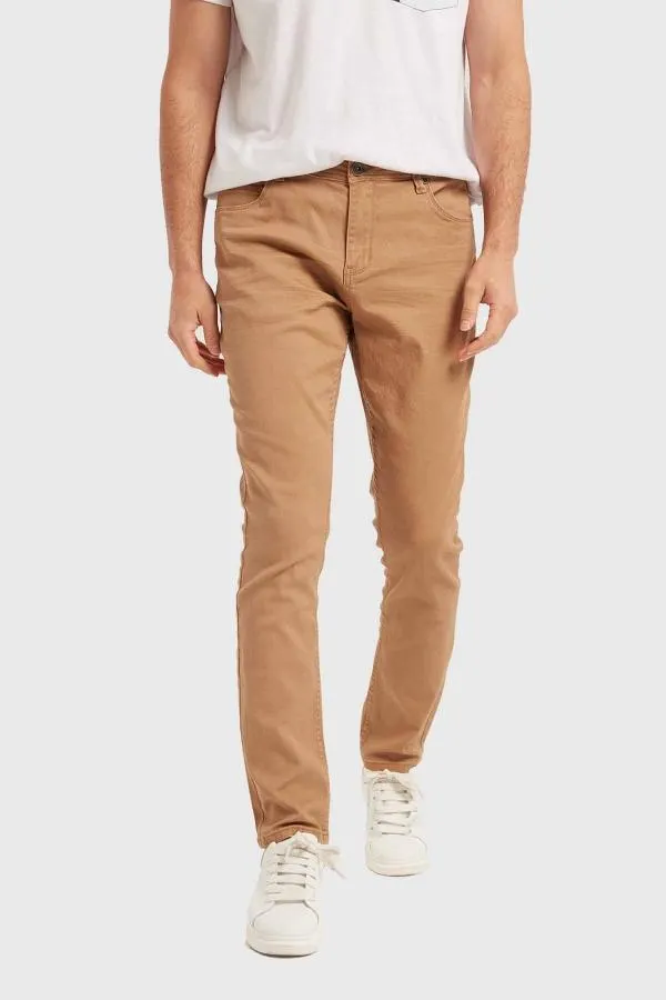 Jeans hombre slim color beige oscuro