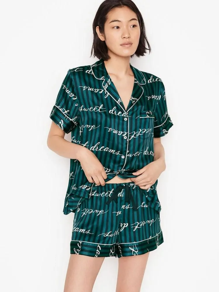 Pijama Short de Satén Con Letras