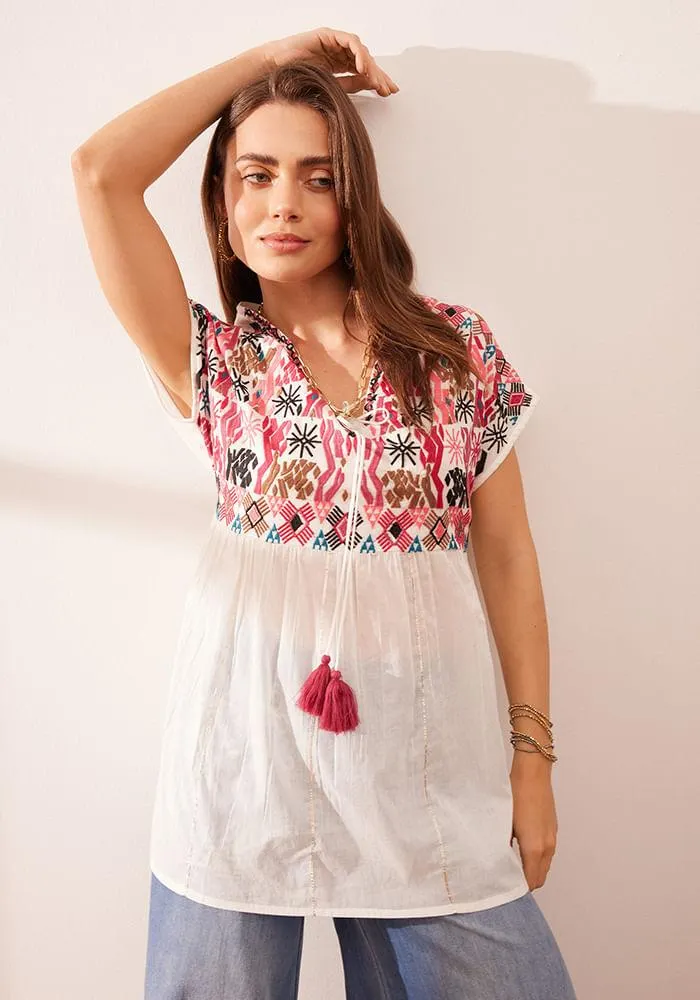 Blusa bordado en hombros y tela con hilo de lurex