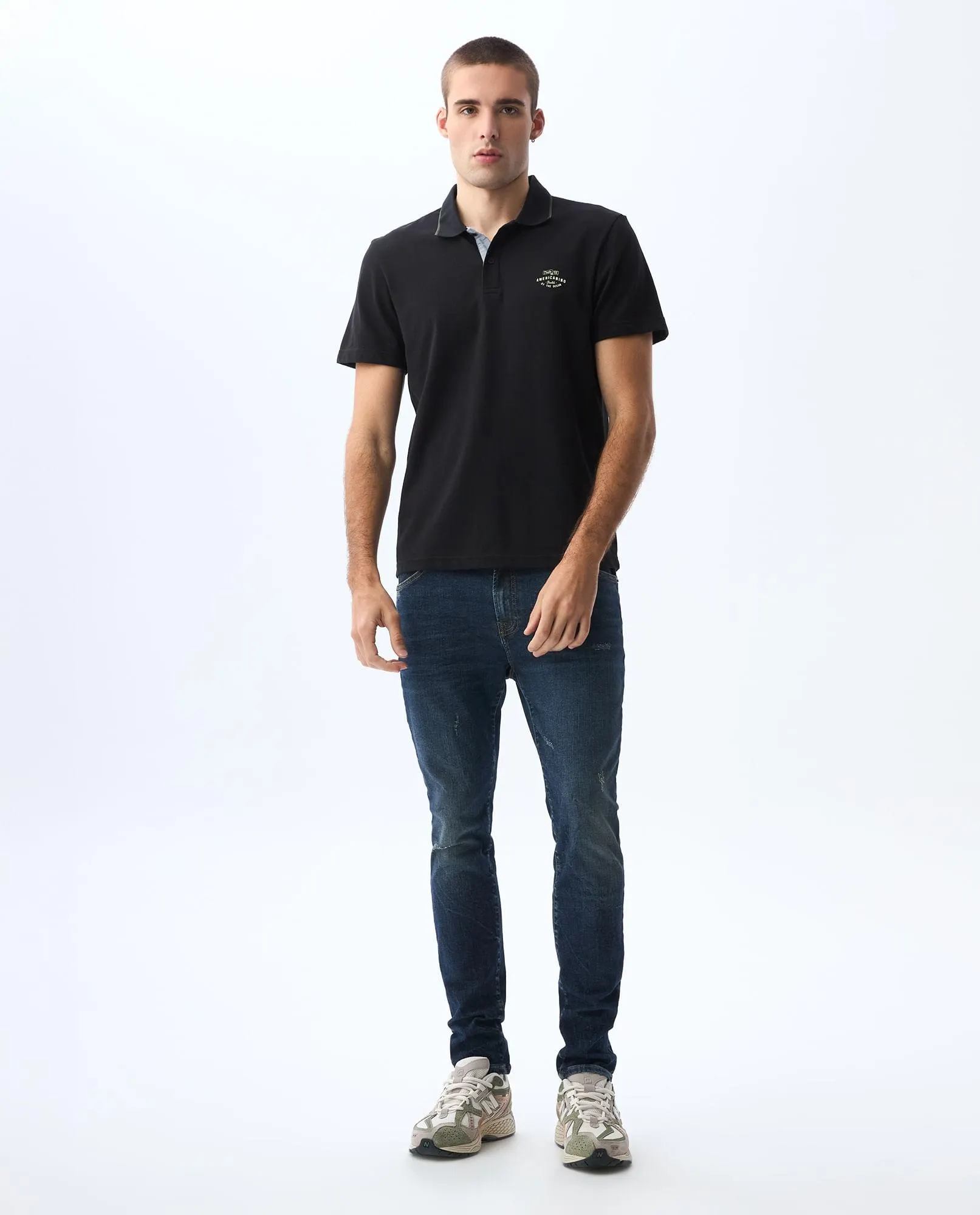 Polo con bordado en punto corazón para hombre