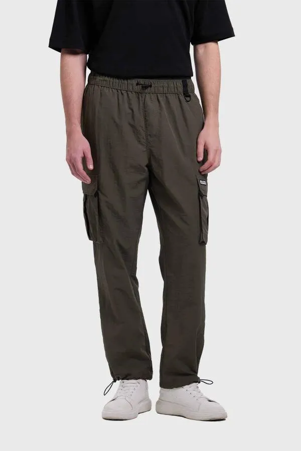 PantalÓn hombre cargo parachute verde militar
