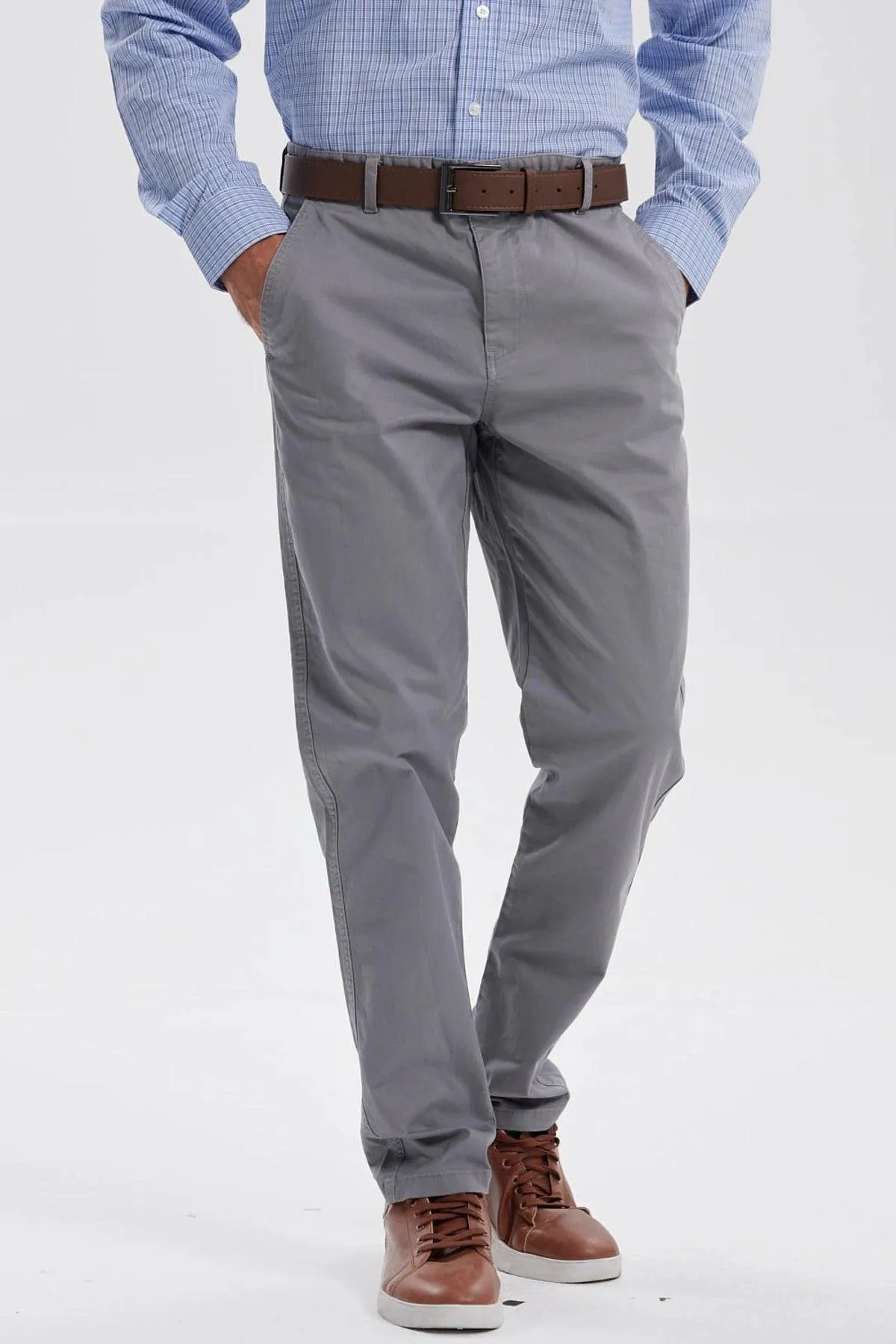 Pantalón Hombre Chino Cinturón Gris Claro