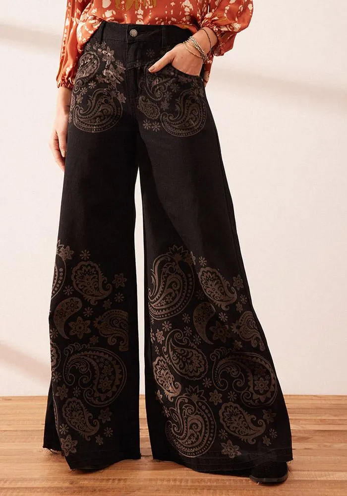 Jeans estampado en delantero y espalda