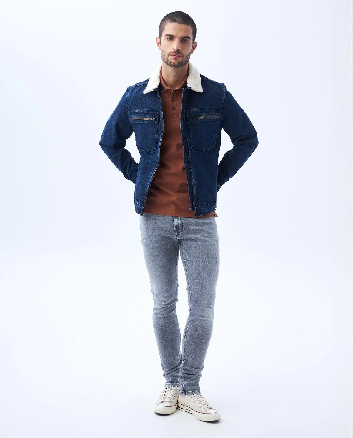 Polo con mini aberturas en ruedo para hombre