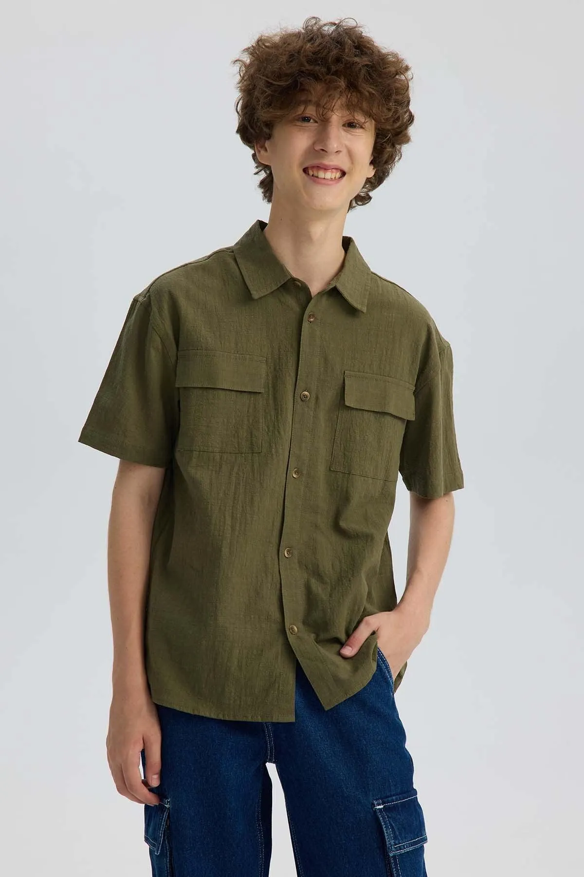 Camisa Niño Con Bolsillo Verde Militar