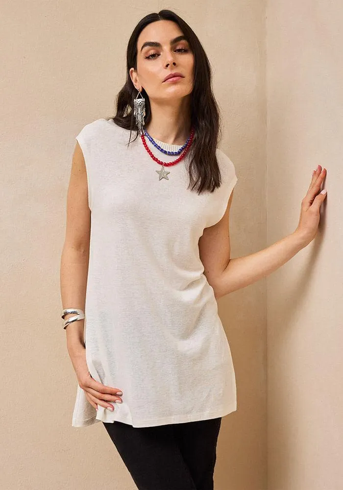 Polera rib en cuello y abertura en costados