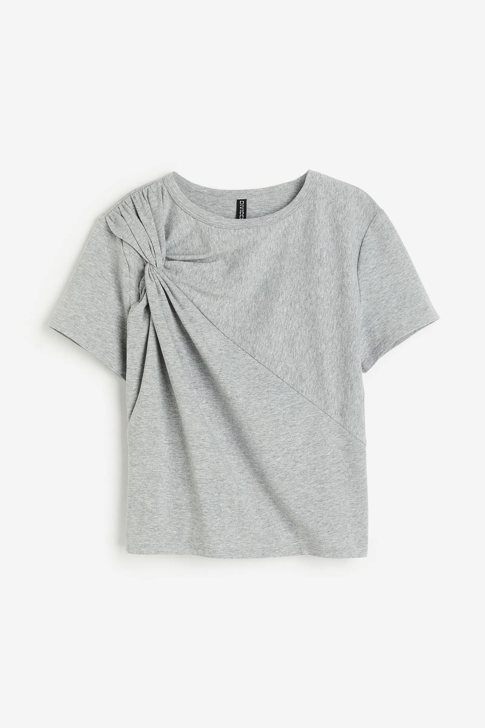 Polera con detalle girado