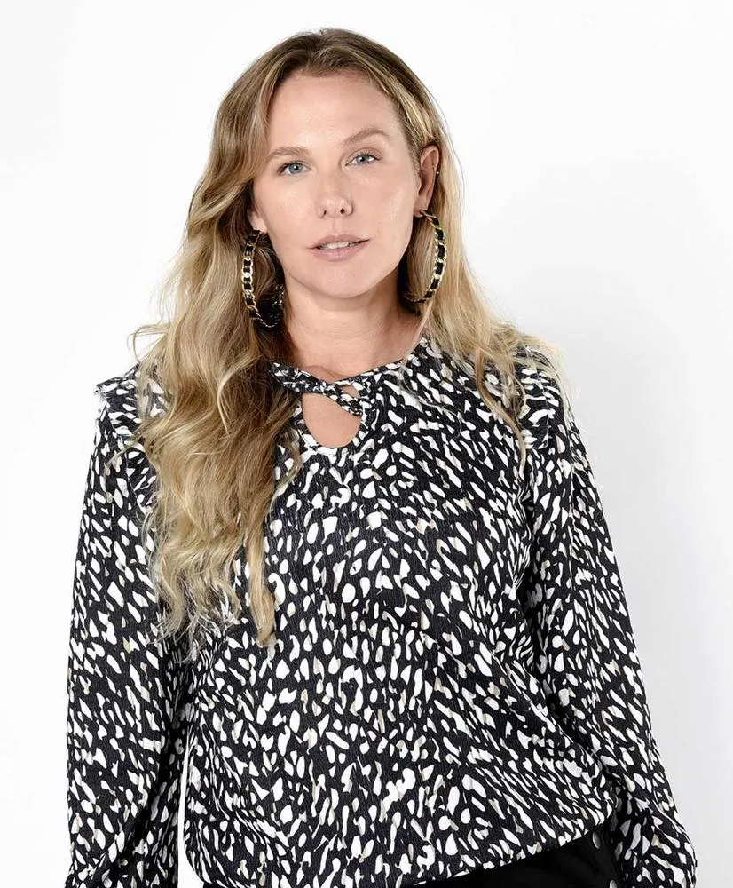 Polera mujer lazo en cuello