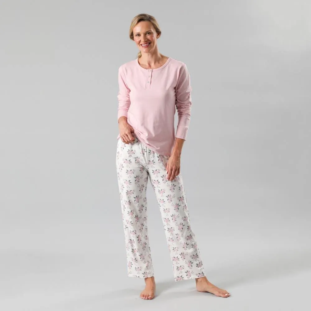 Pijama con Pata y Puño Diseño