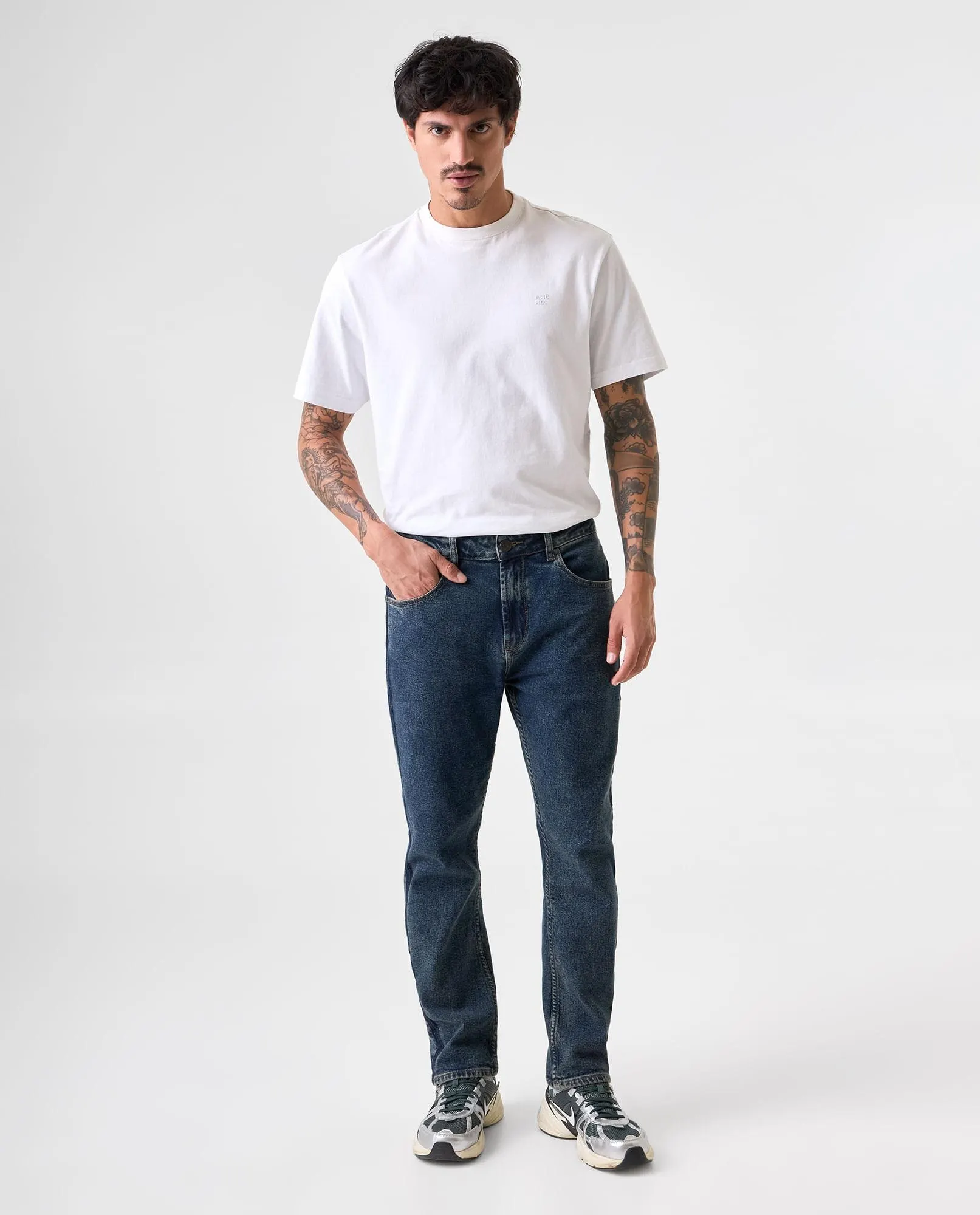 Jean Relaxed de tiro bajo para hombre
