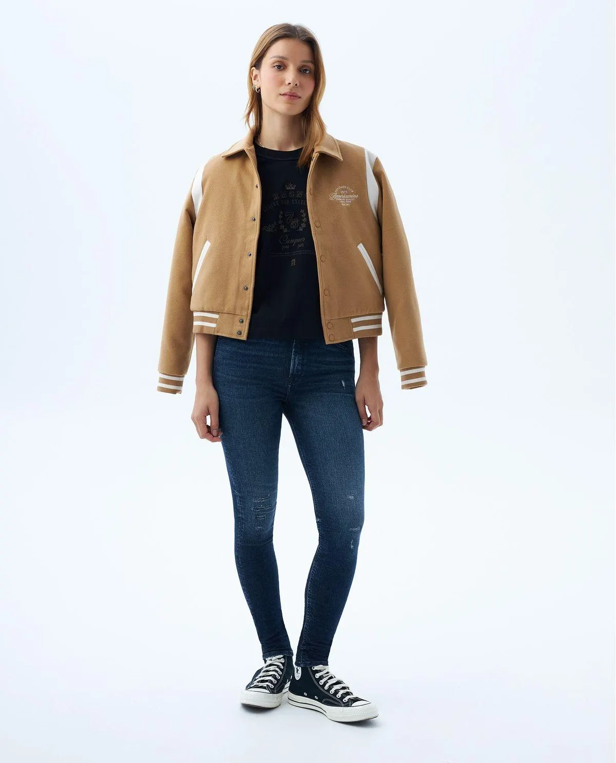 Camiseta classic estampada y bordada para mujer