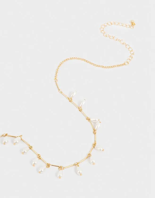 Collares cortos con perlas