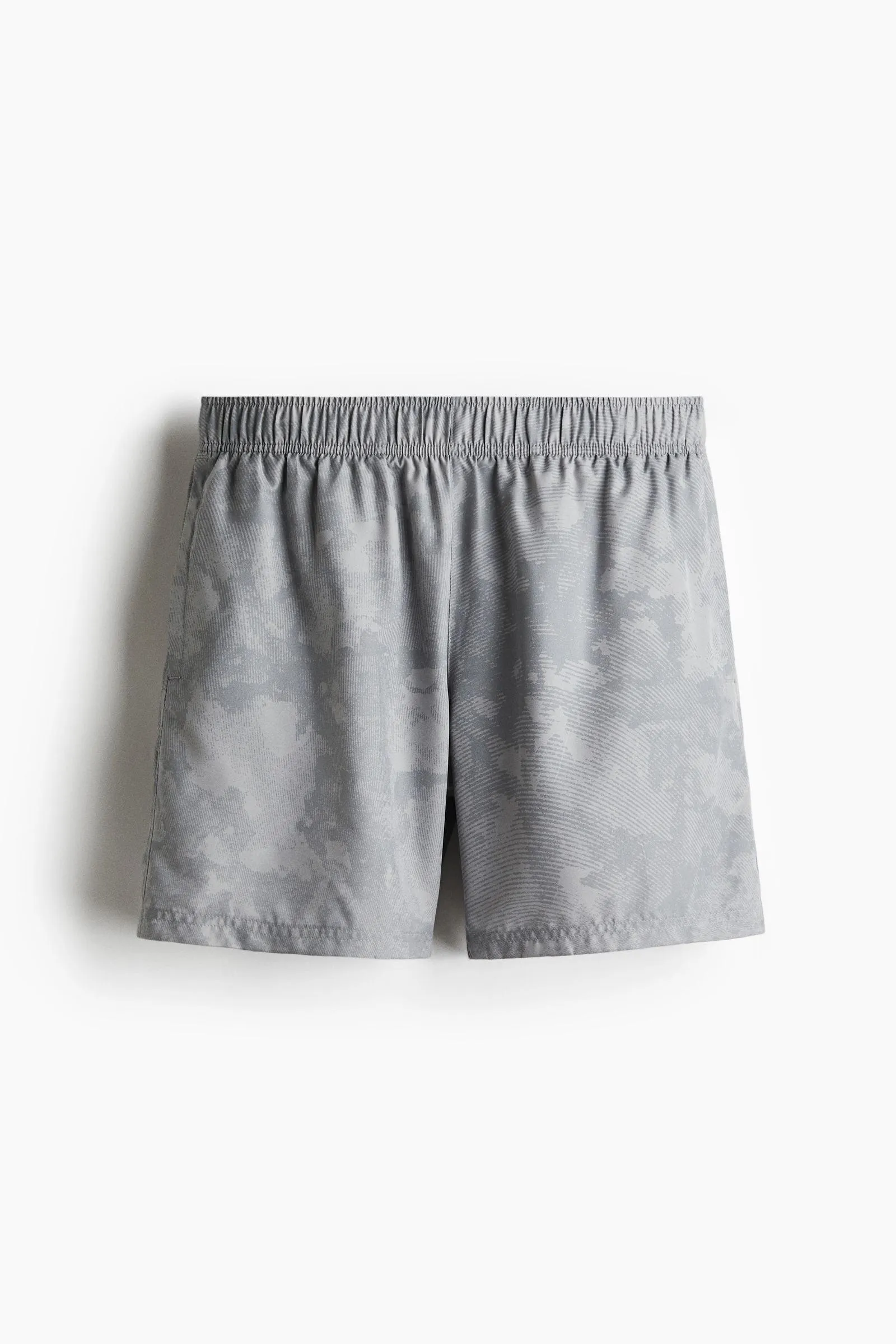 Shorts deportivo a media pierna con DryMove™