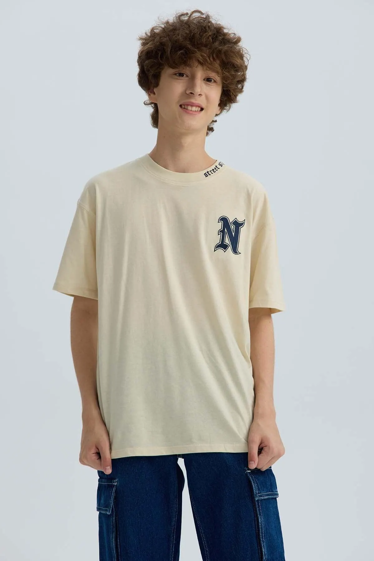 Polera Niño Cuello Bordado Crudo