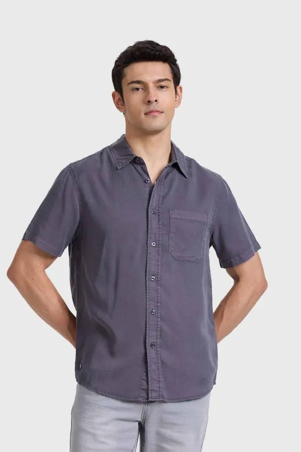 Camisa hombre con bolsillo gris oscuro