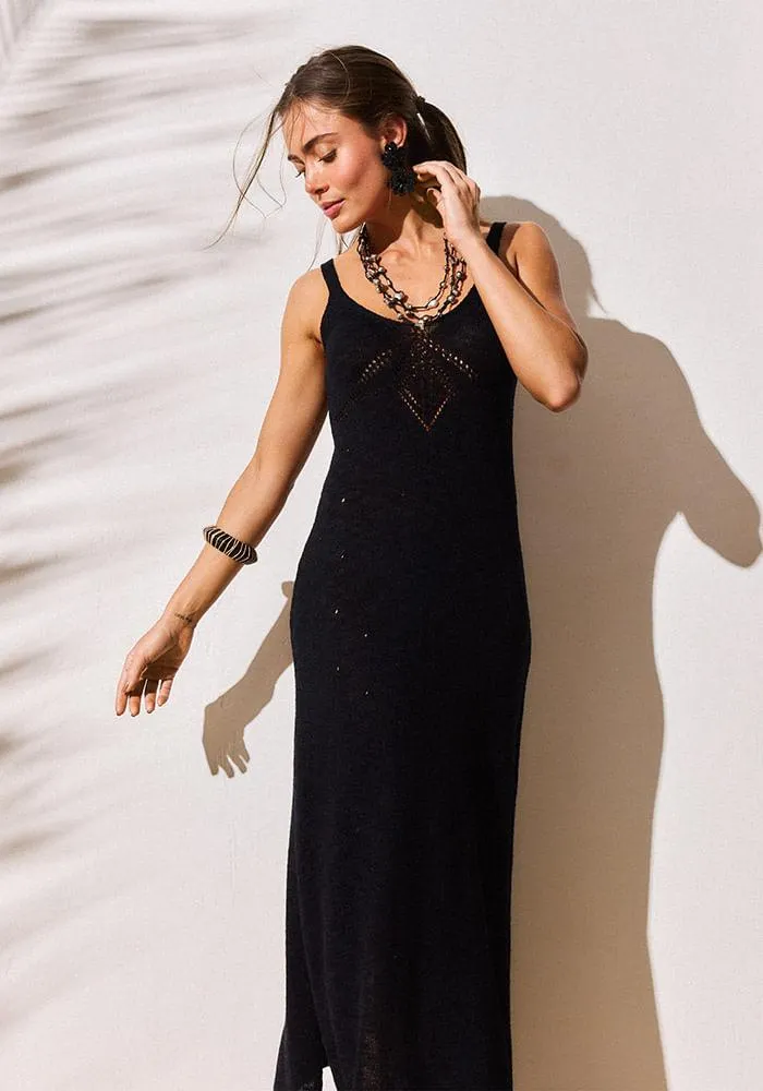 Vestido de tejido de punto con calados