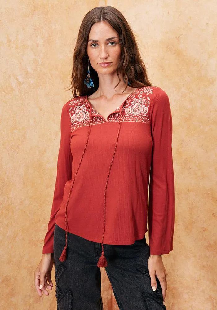 Polera Bordado En Hombros