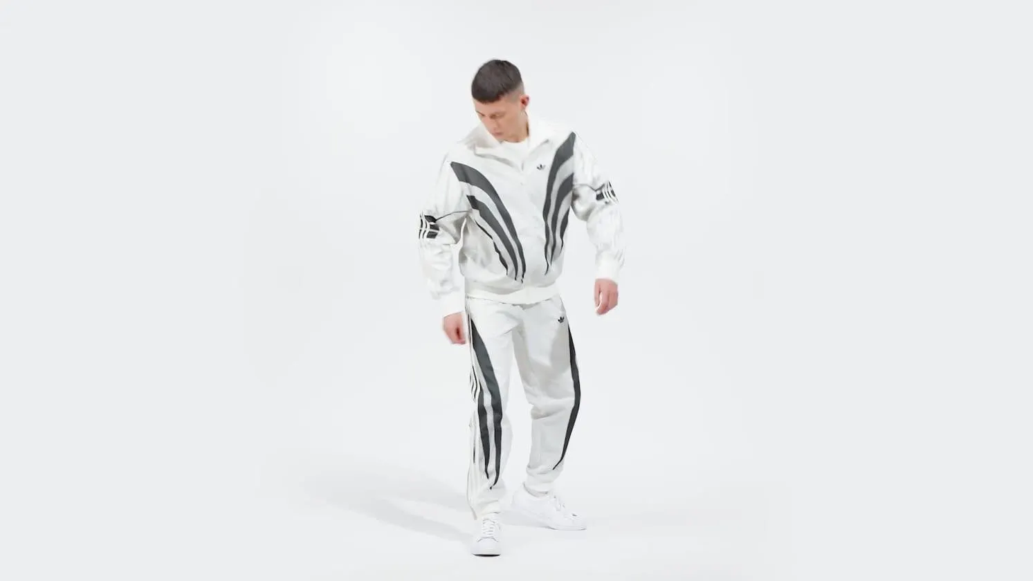 Pantalón Deportivo Estampado Premium Q3