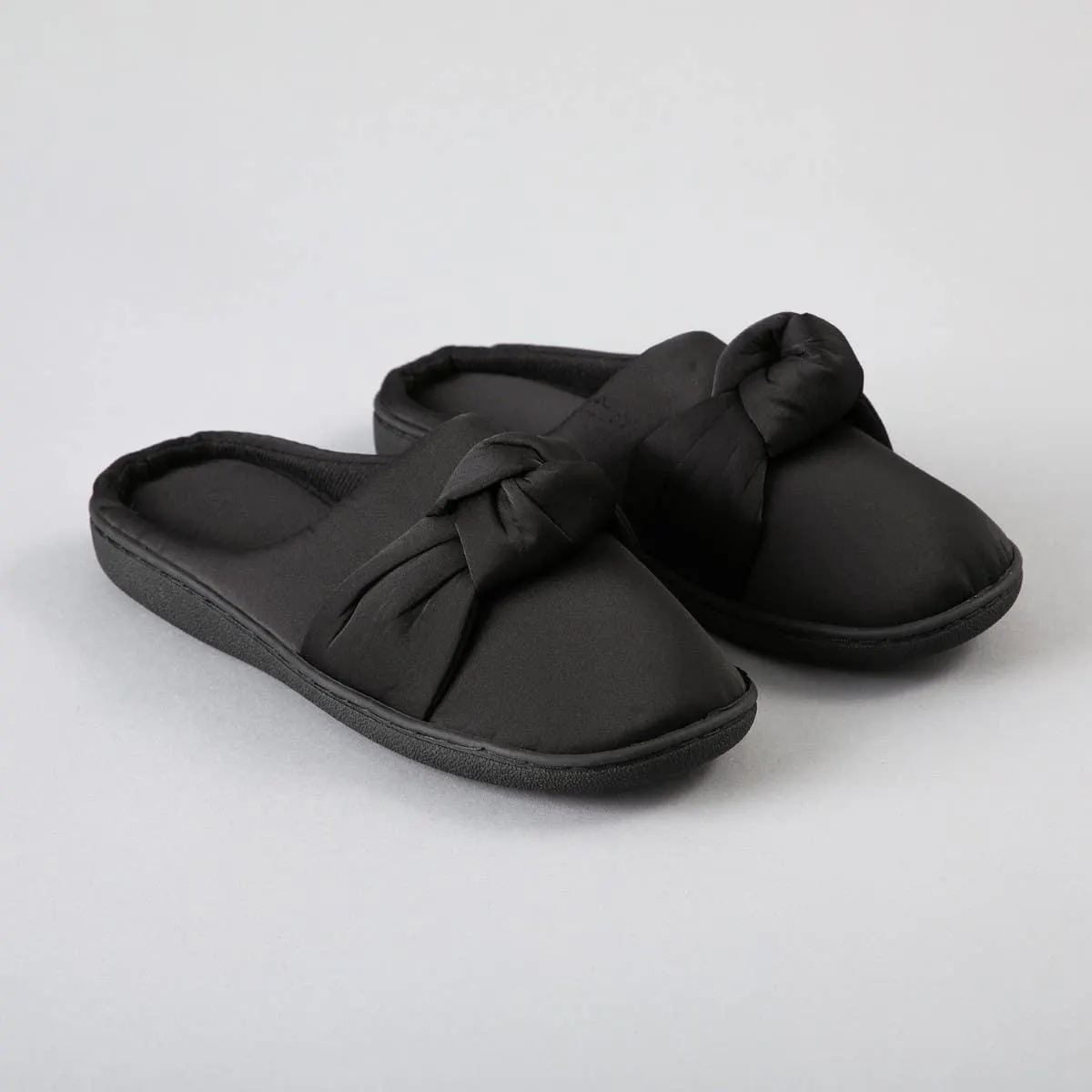 Pantufla Satin Cerrada