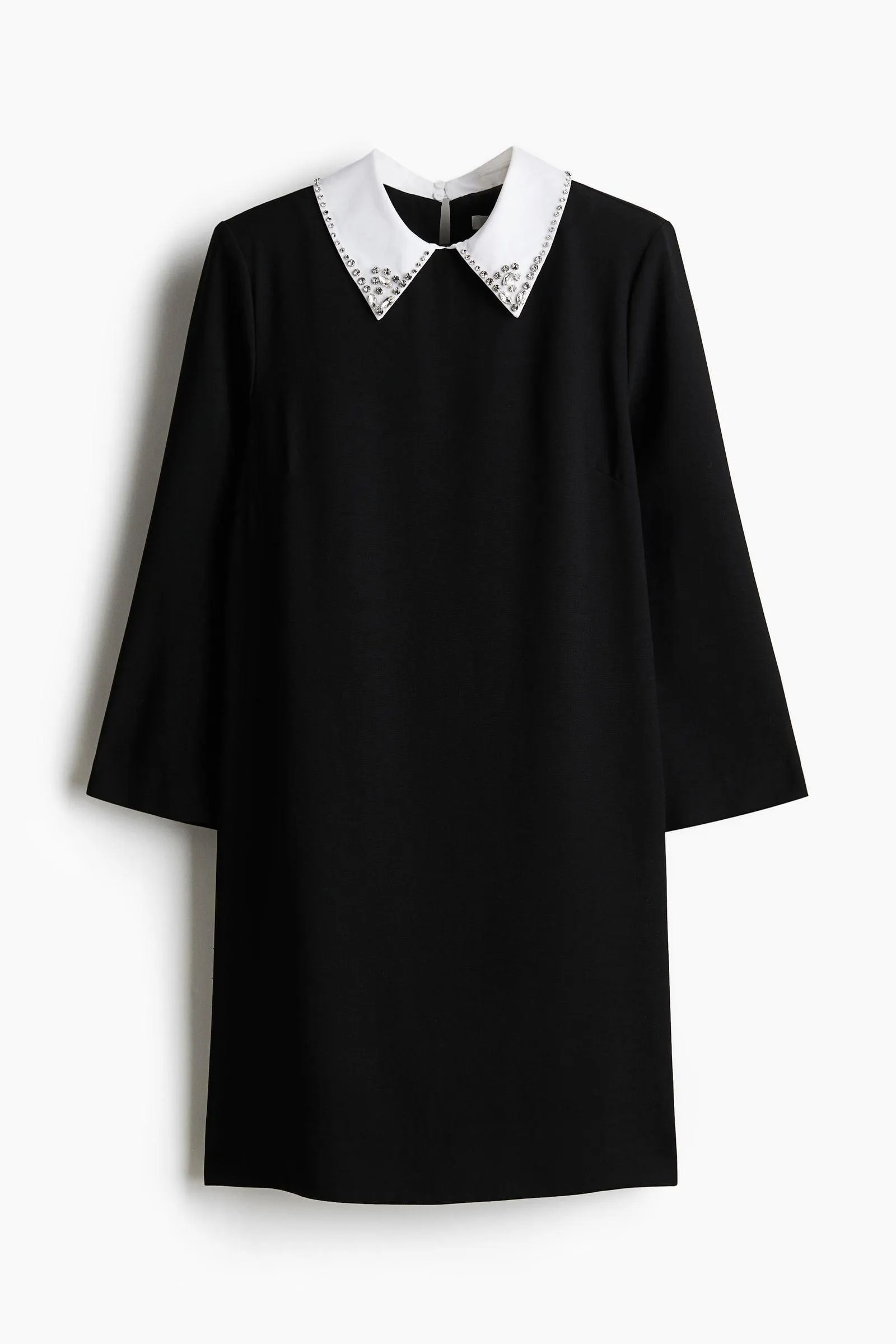 Vestido con detalles decorativos