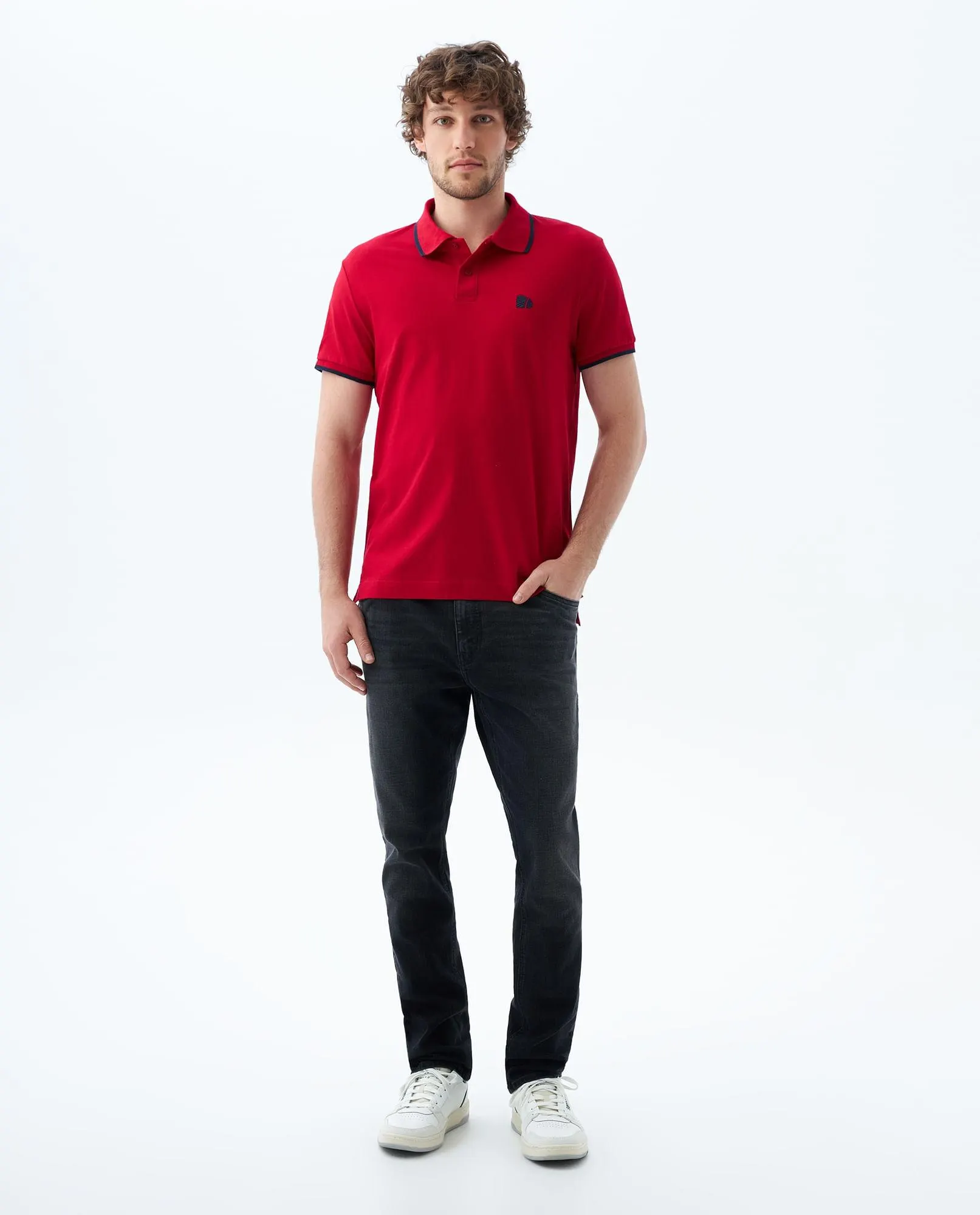 Polo Slim con aplique para hombre