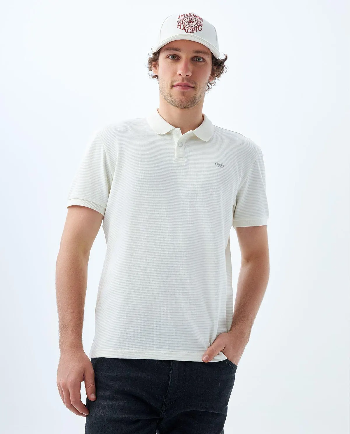 Polo con tela texturizada para hombre