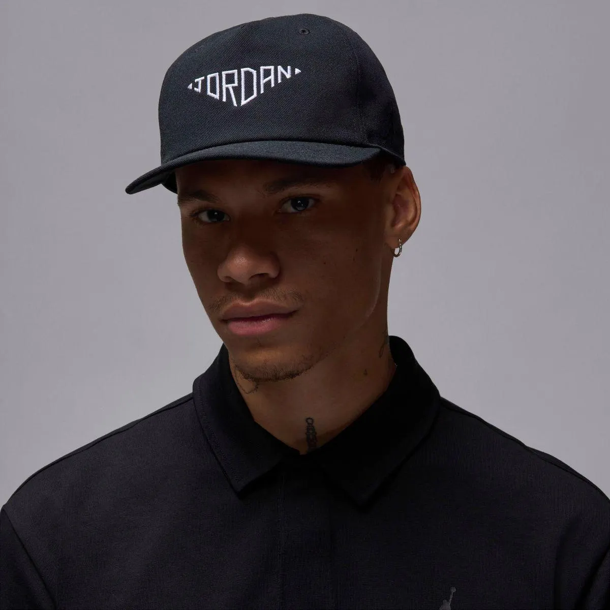 Gorra con visera plana sin estructura