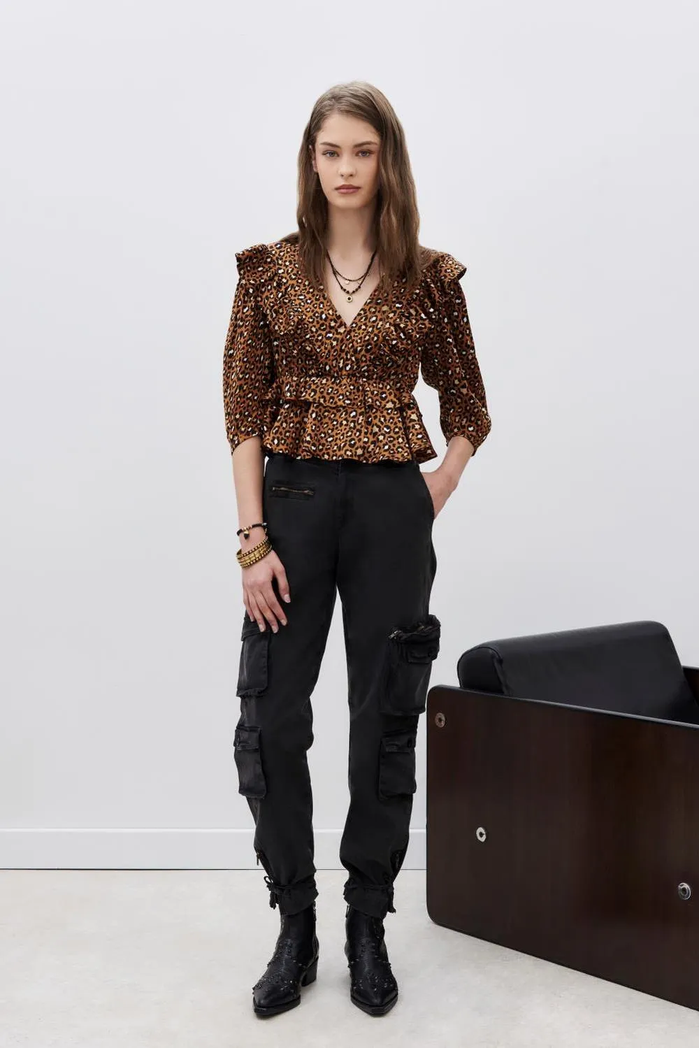 camisa frills caramel