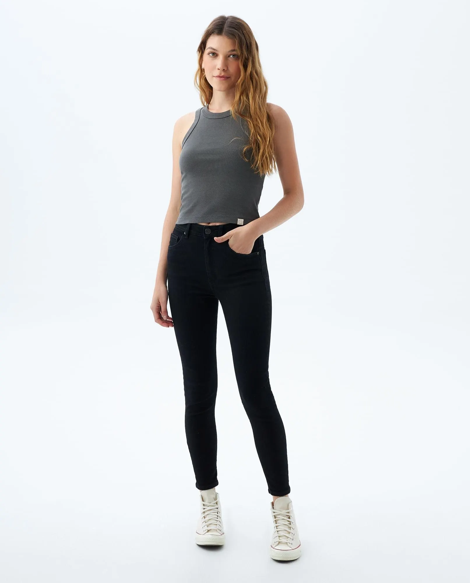 Jean Jegging en black denim para mujer