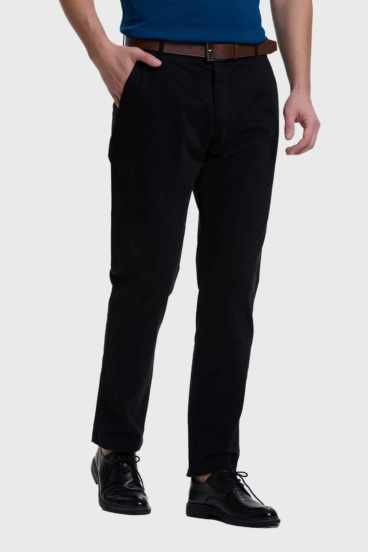 Pantalón Hombre Chino Cinturón Negro