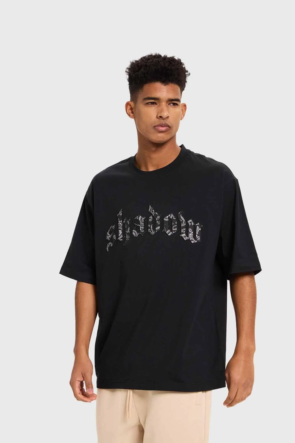 Polera Hombre Bordado Negro