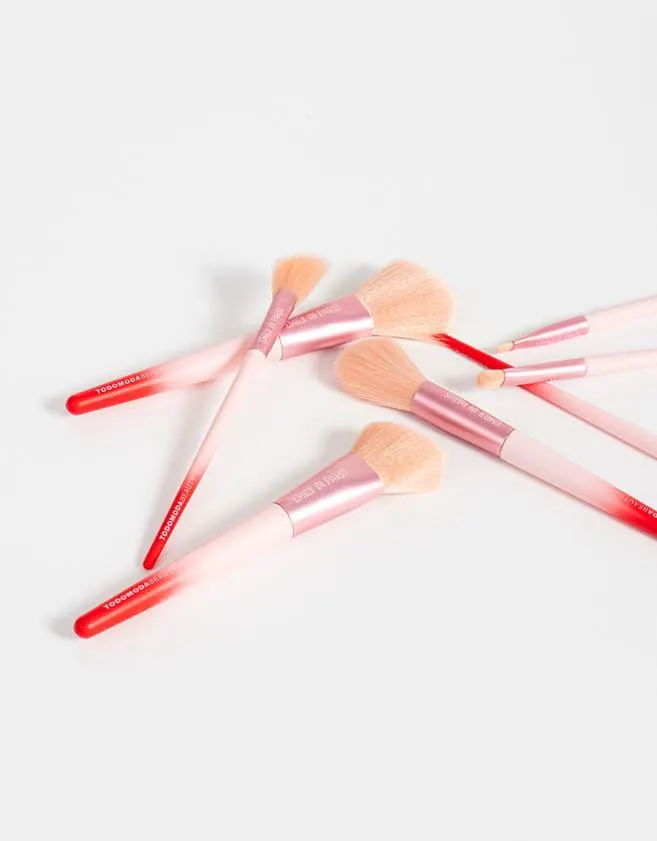 Set de brochas para maquillaje "emily in paris"