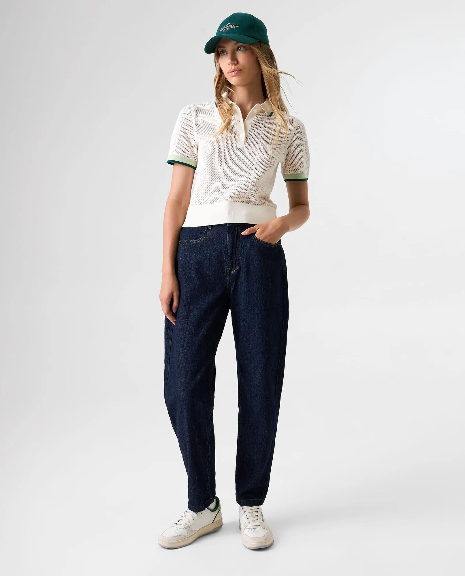 Camiseta tipo polo con bordes en contraste para mujer