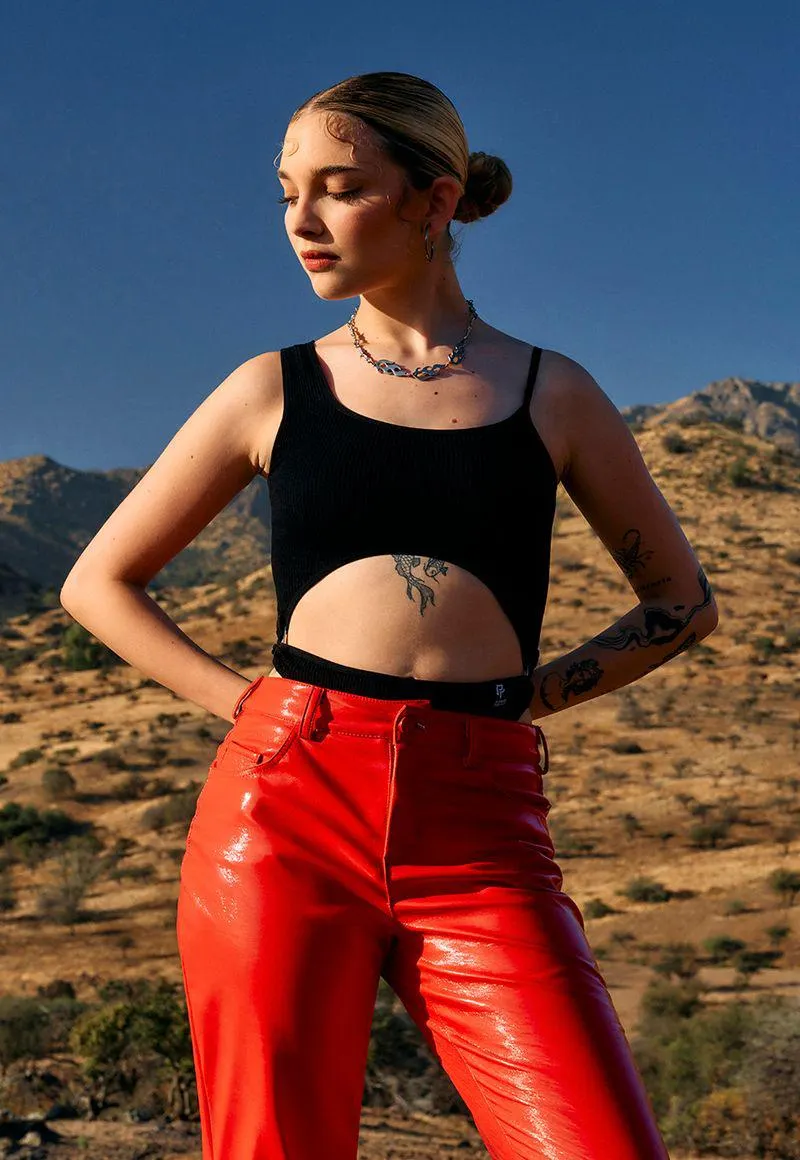 Body Cut Out Argollas Negro x Power Peralta