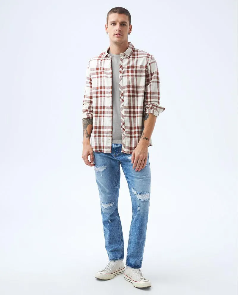 Jean Relaxed tono medio para hombre
