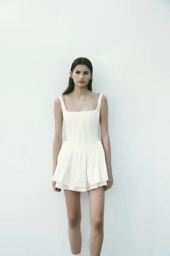 VESTIDO ESCOTE CUADRADO PLIEGUES