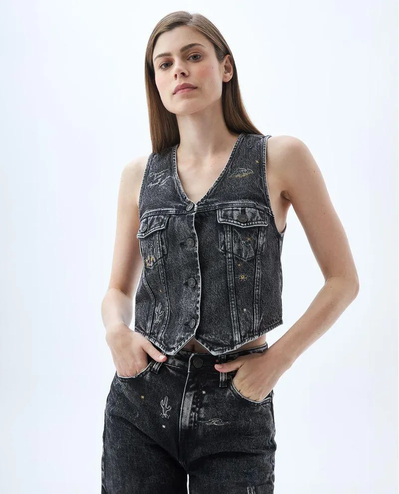 Chaleco con detalles bordados para mujer