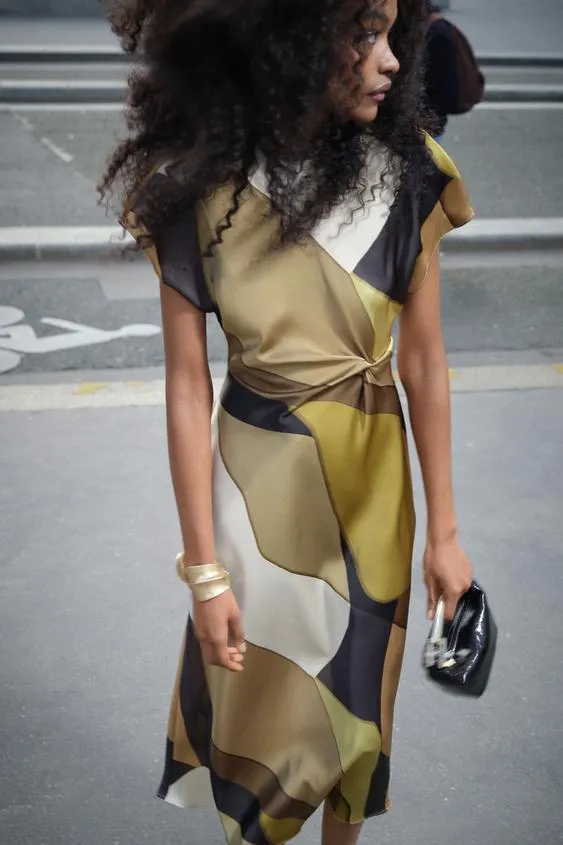 VESTIDO MIDI SATINADO ESTAMPADO