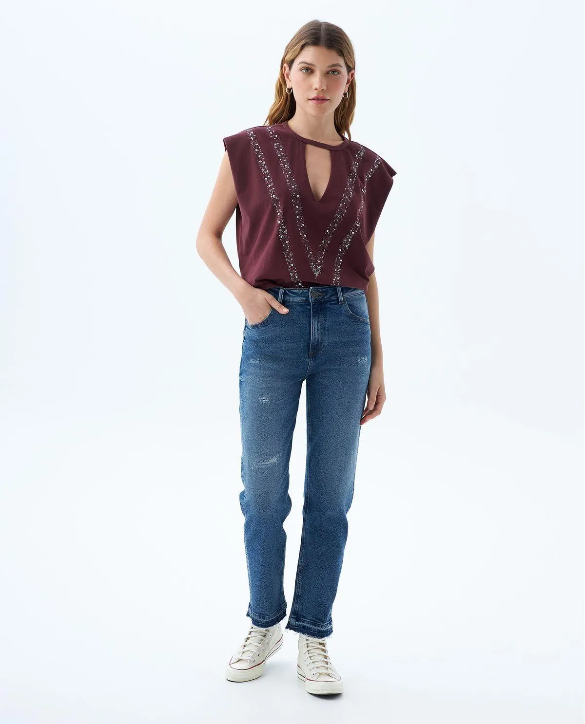 Jean Slim and Straight tono medio para mujer