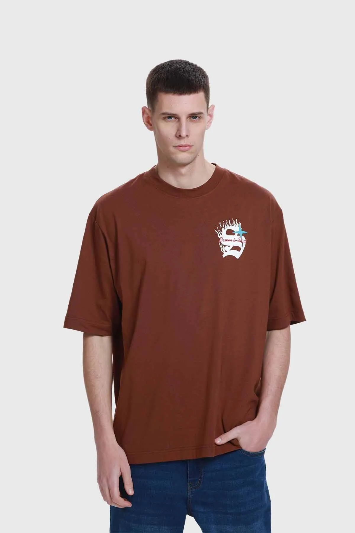 Polera Hombre Doble Print Texto Chocolate